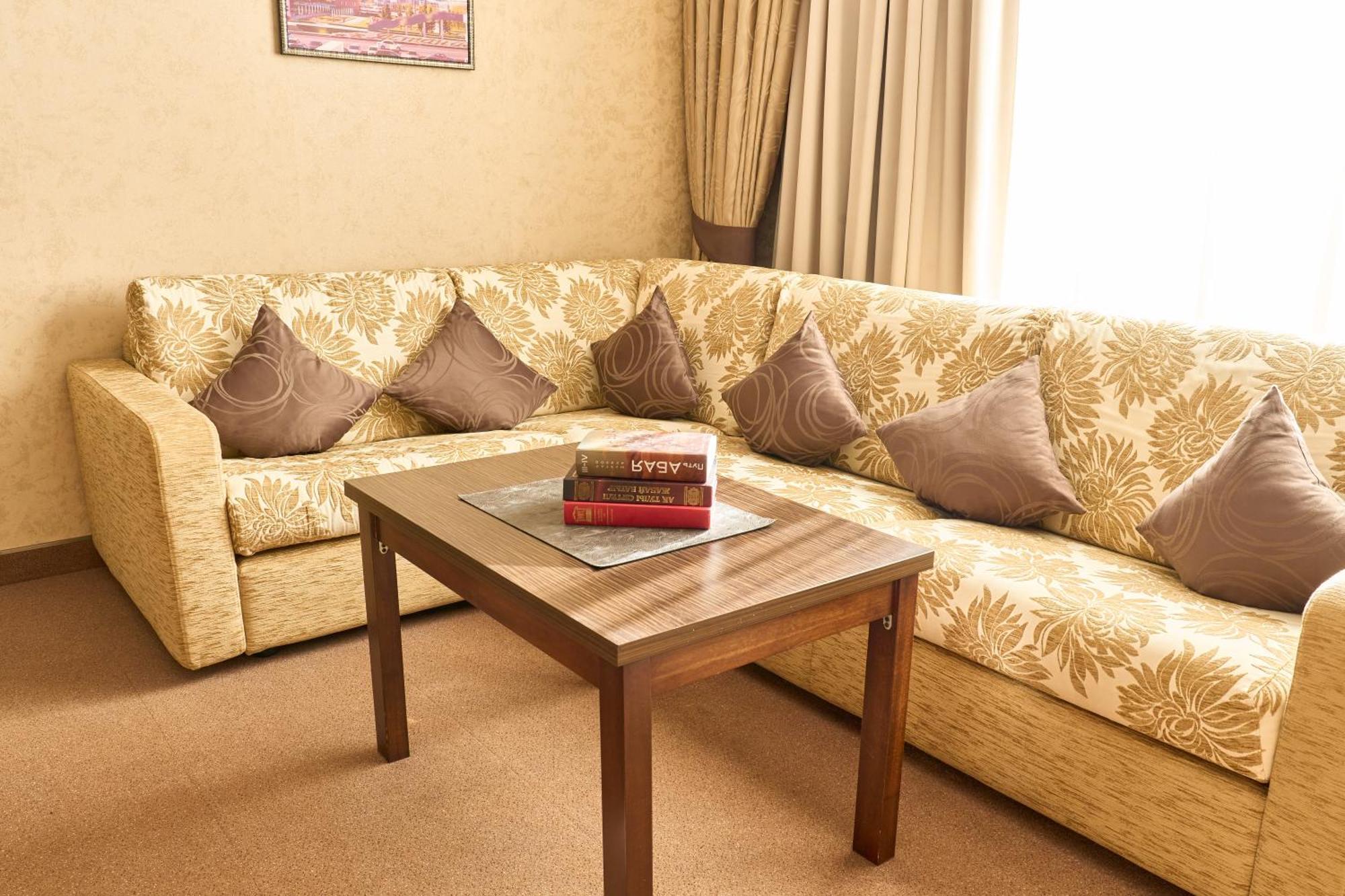 Kainar Hotel Chimkent Extérieur photo