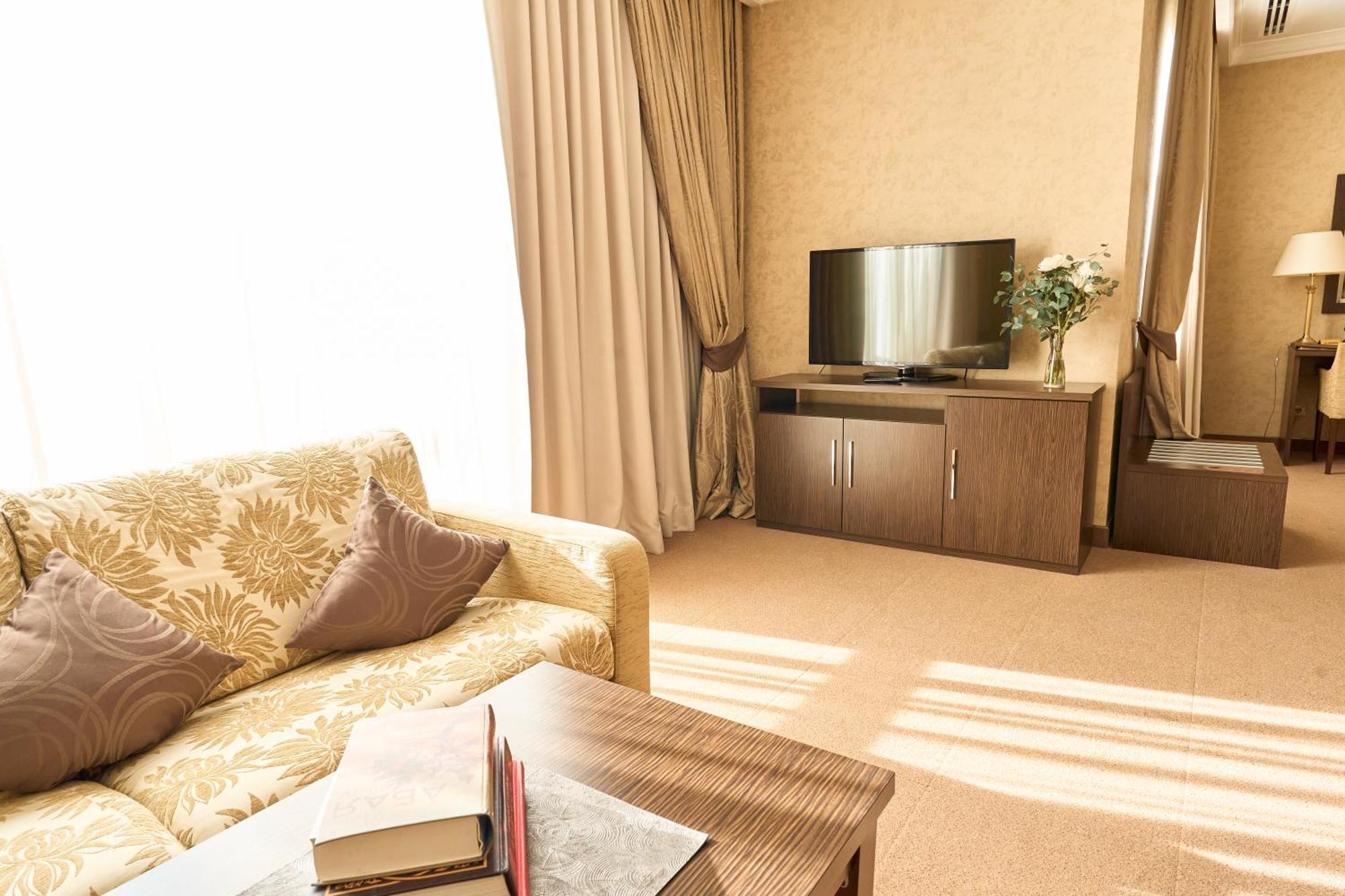 Kainar Hotel Chimkent Extérieur photo