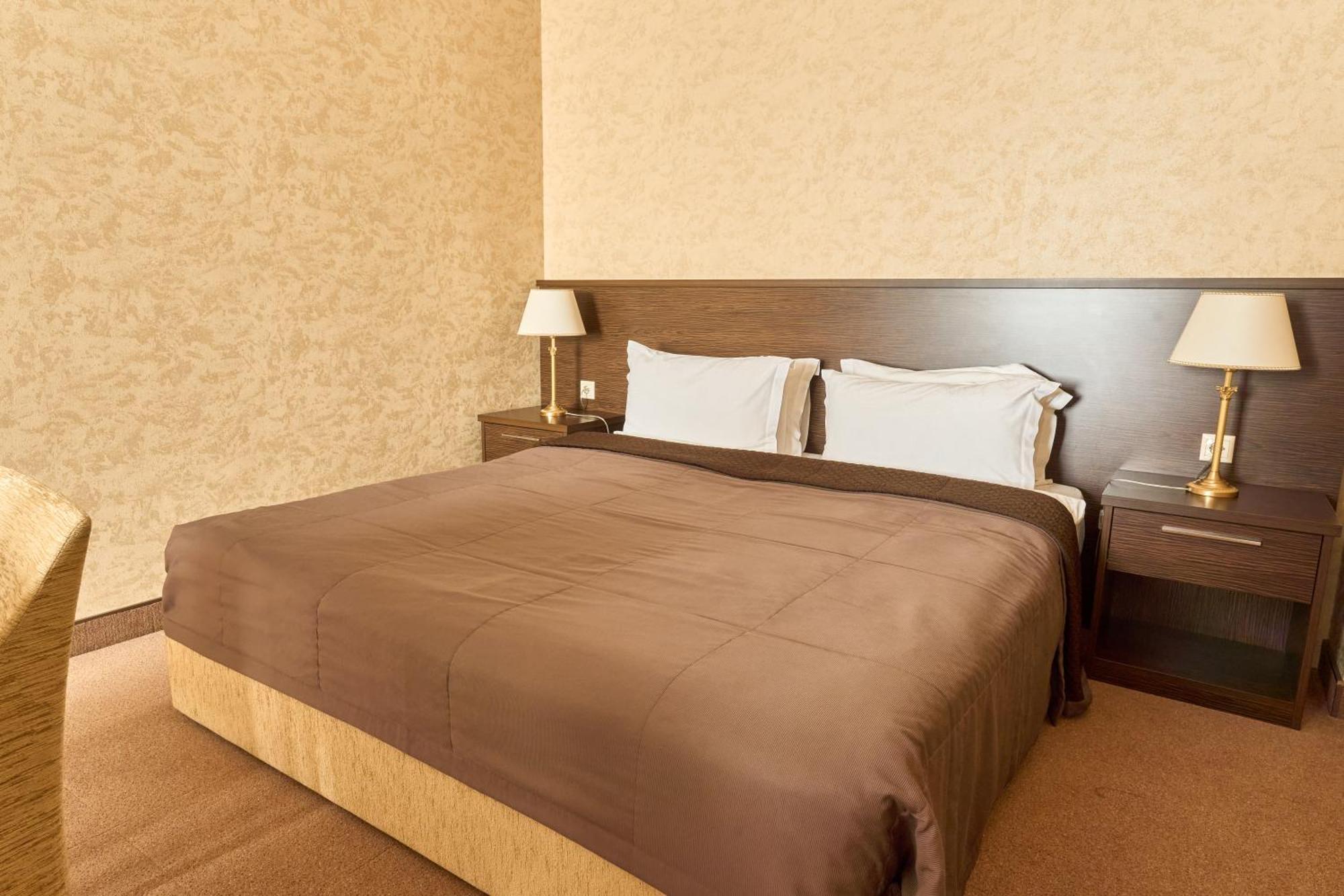 Kainar Hotel Chimkent Extérieur photo