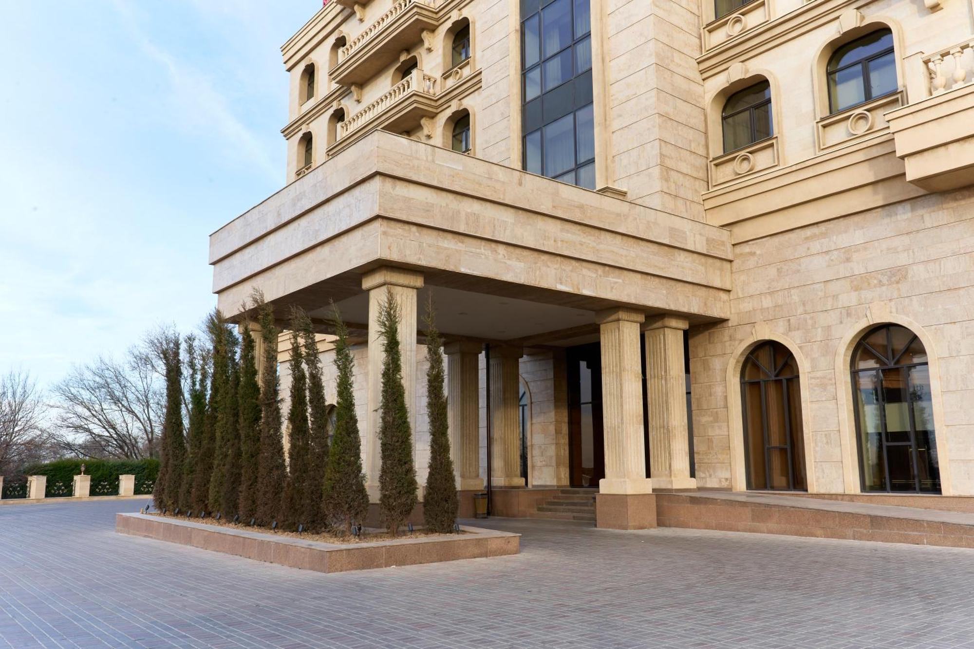 Kainar Hotel Chimkent Extérieur photo