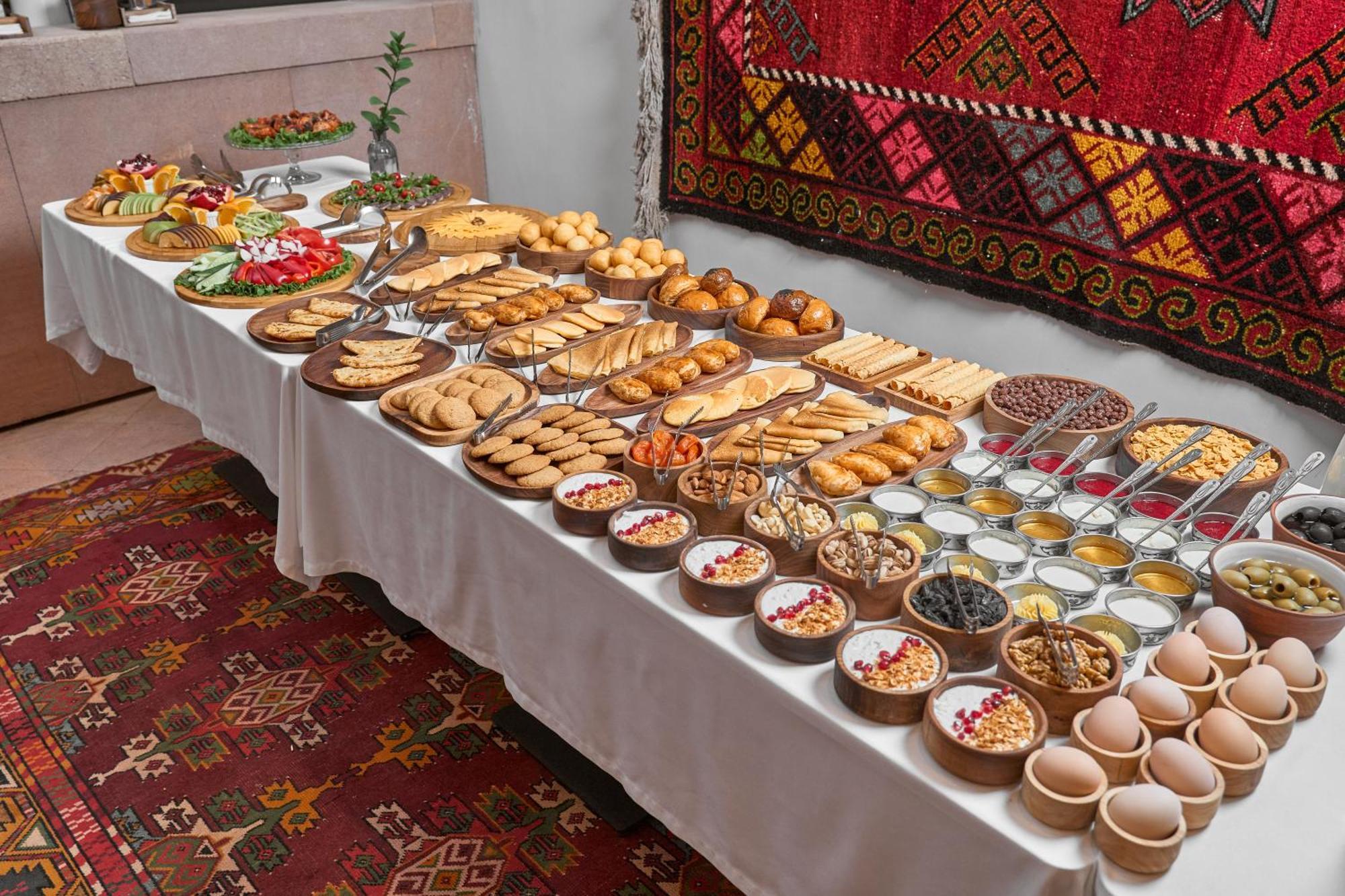 Kainar Hotel Chimkent Extérieur photo